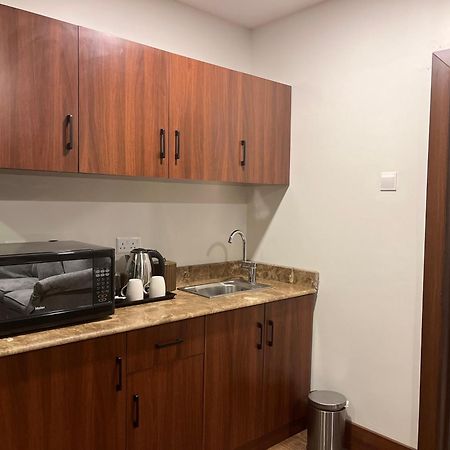 אל הופוף Lily Hotel Suite Mubarraz מראה חיצוני תמונה