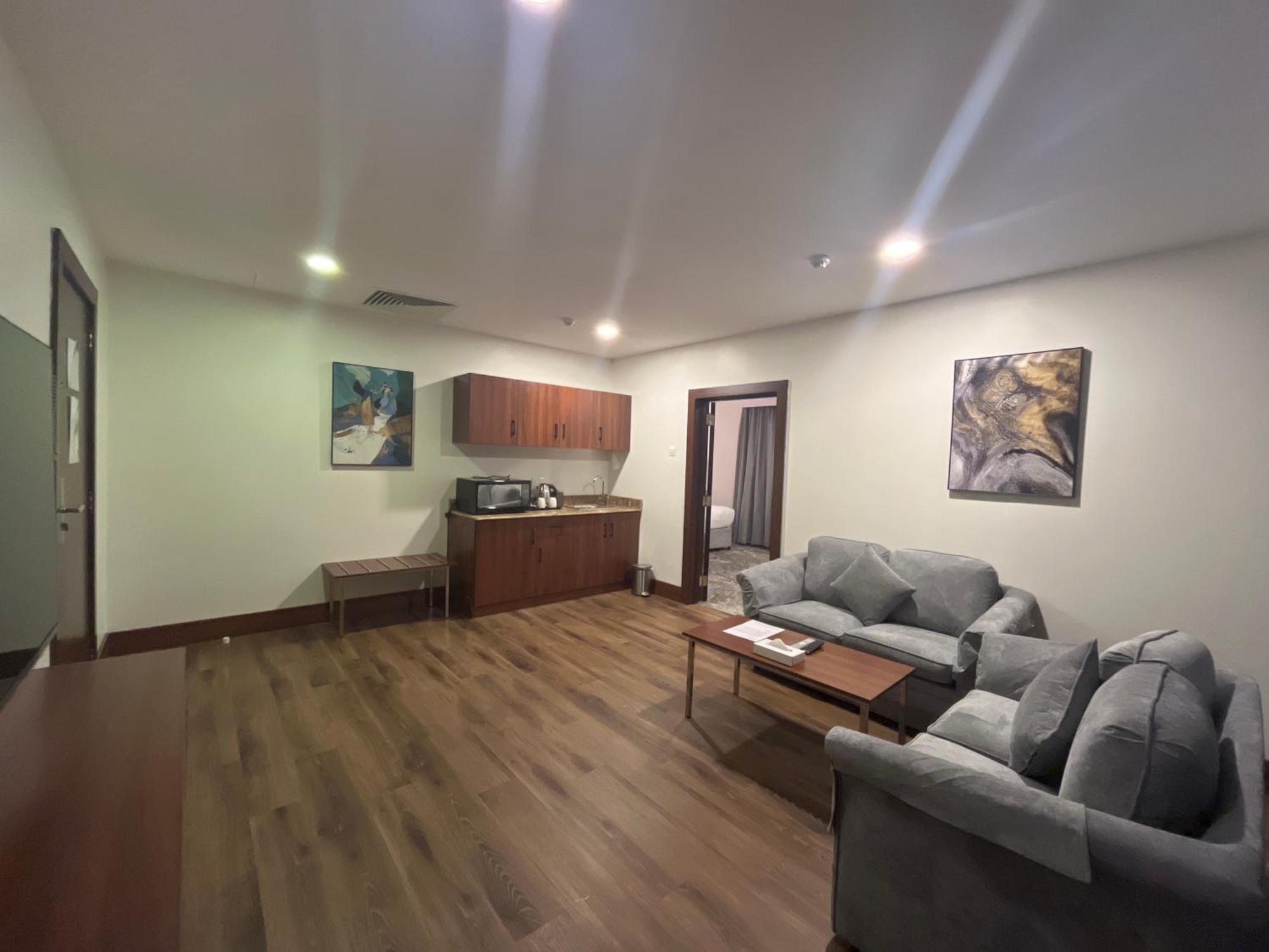 אל הופוף Lily Hotel Suite Mubarraz מראה חיצוני תמונה