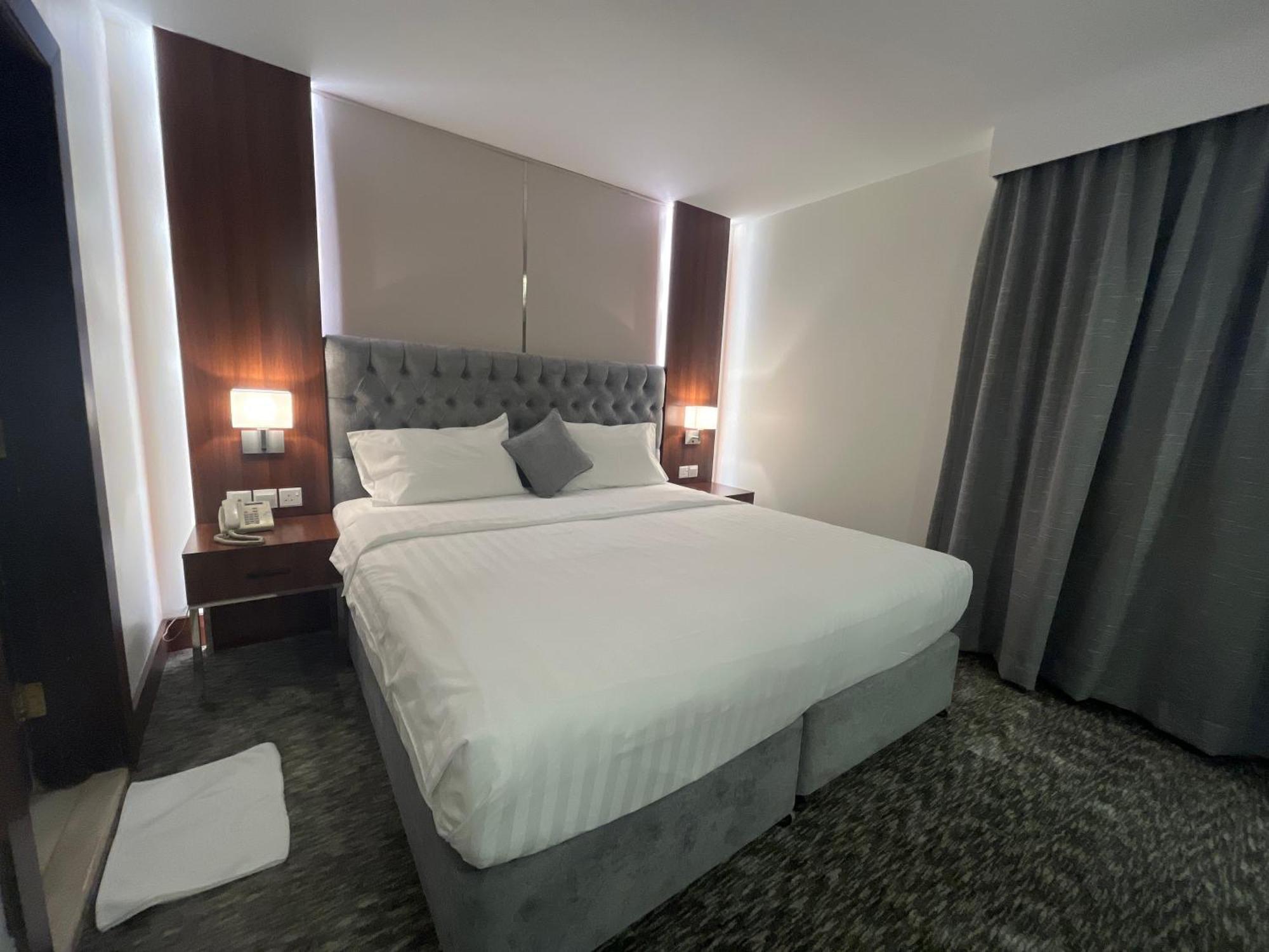 אל הופוף Lily Hotel Suite Mubarraz מראה חיצוני תמונה