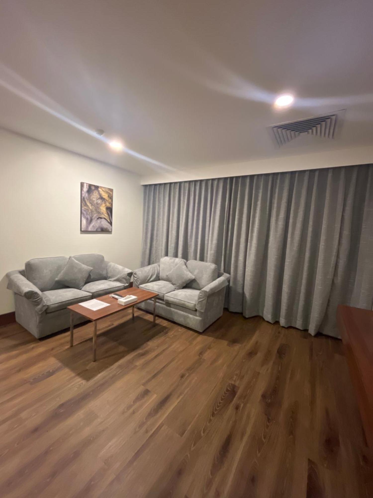 אל הופוף Lily Hotel Suite Mubarraz מראה חיצוני תמונה