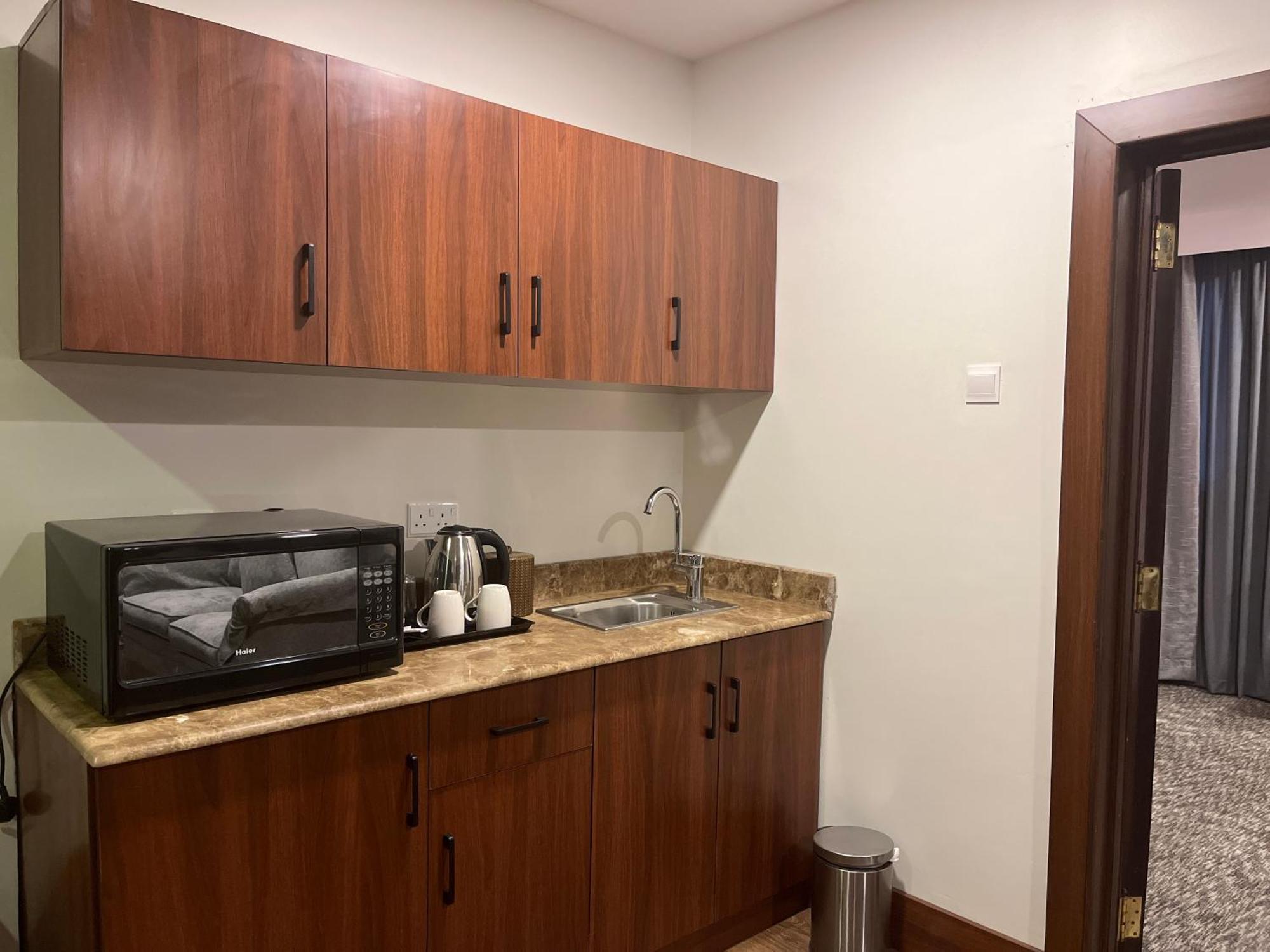 אל הופוף Lily Hotel Suite Mubarraz מראה חיצוני תמונה