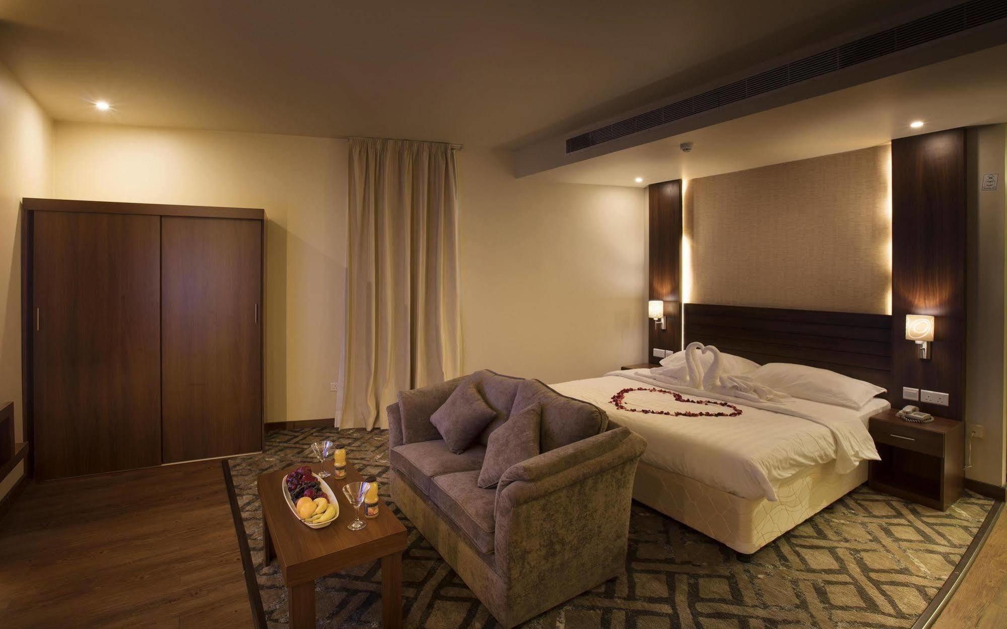 אל הופוף Lily Hotel Suite Mubarraz מראה חיצוני תמונה